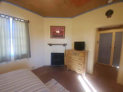 29 Palms Inn - Renee 0