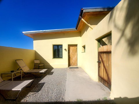 29 Palms Inn - Renee 2