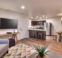 2H Cozy Redcliff Condo