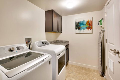 2L Top Floor Redcliff Condo - Internet Find 2