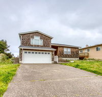 3 Bed 3 Bath Vacation home in Bayshore Beach Club