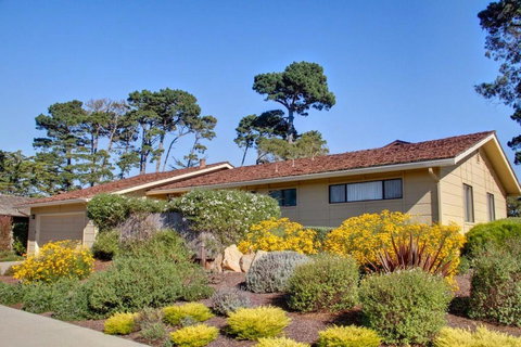 3509 Seabreeze - Renee 0