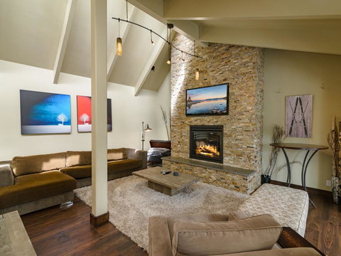 420 Cyrnos Way Home - Internet Find 3