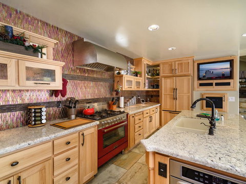 420 Cyrnos Way Home - Internet Find 1