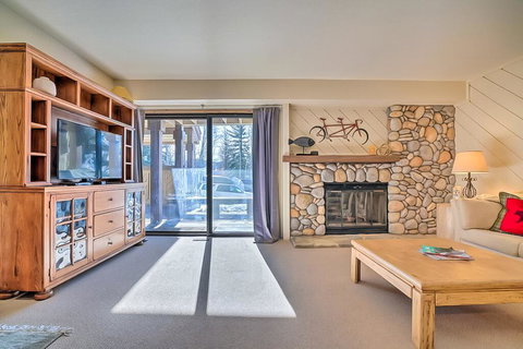 4311 Fairway 9 - Renee 3