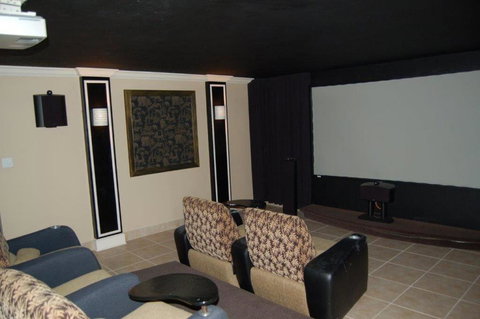 4931 Canal Front, Pool Home - Renee 2