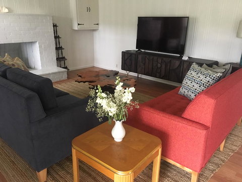 5208 Pine Street - Internet Find 0