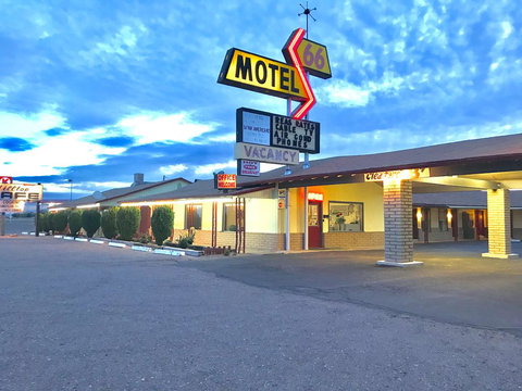 66 Motel - Renee 0