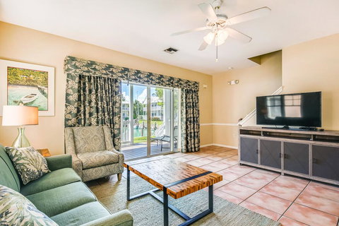 7072 Hawks Cay - Internet Find 0