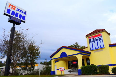 712 Inn - Internet Find 1