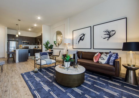 7th Avenue Apartments By Barsala - Renee 3