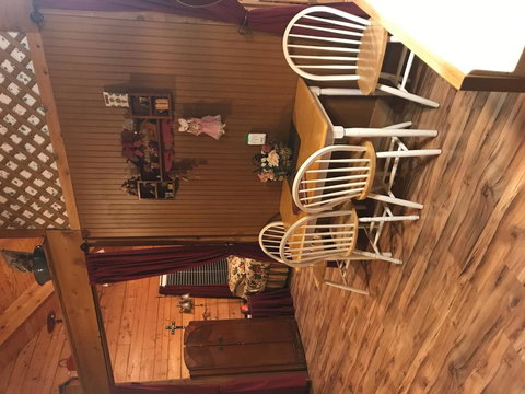 A Peace Of Heaven Cabins And RV - Internet Find 2