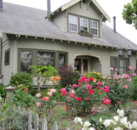 A White Jasmine Inn
