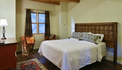 Abiquiu Inn - Internet Find 2
