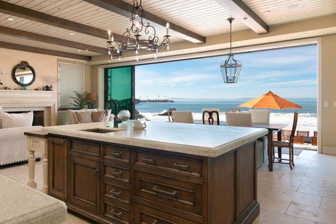 Absolute Oceanfront Opulence In Mussel Shoals Home - Renee 1