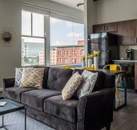 Airy  Adorable 2BR Apt in the Heart of the City