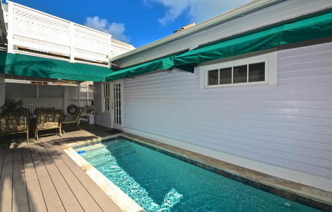Almost Southernmost Retreat - Internet Find 1