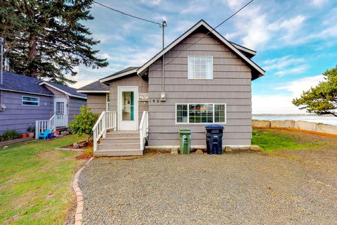 Alsea Bay Cottage - Renee 1