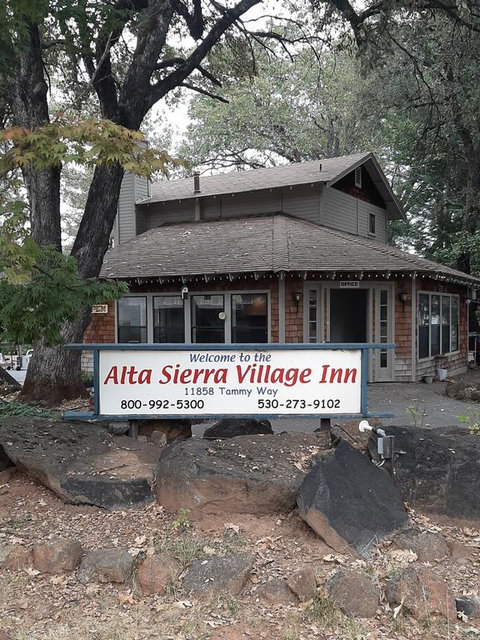 Alta Sierra Village Inn - Renee 3