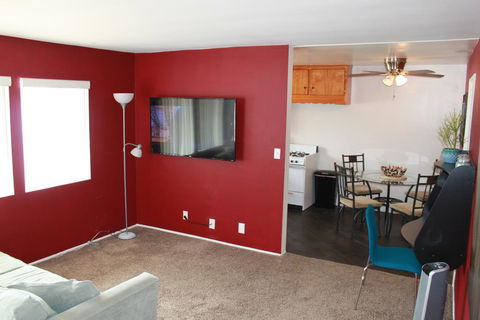 Amazing Location! 4 Blocks To The Beach! - Renee 2