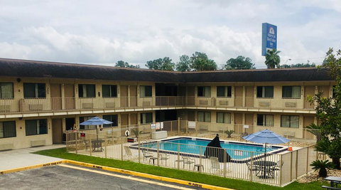 Americas Best Value Inn - Lake City - Swimm 0