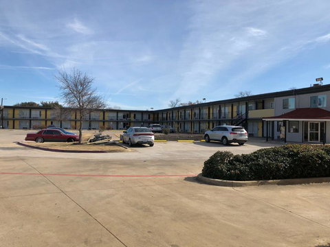 Americas Best Value Inn Garland - Renee 3