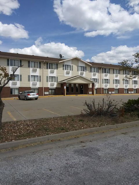 Amerihost Inn & Suites - Internet Find 1