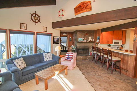 Ames House - Renee 1