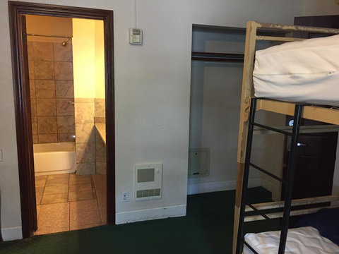 Amsterdam Hostel - Internet Find 2