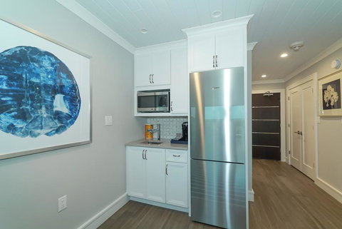 Anna Maria Beach Resort Rm 102 - Internet Find 3