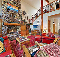 Aquila Lodge Retreat w/ Hot Tub  SHARC Access townhouse