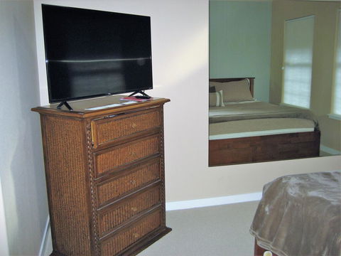 At Home On Cinnamon Teal - Renee 0