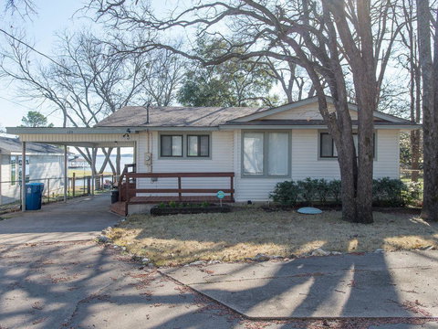 Autumn Wood - Cozy Cottage On Cedar Creek Lake - Renee 3