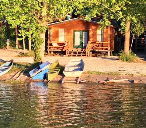 B&R Lakeside Cabins & RVs Retreat - Renee 2