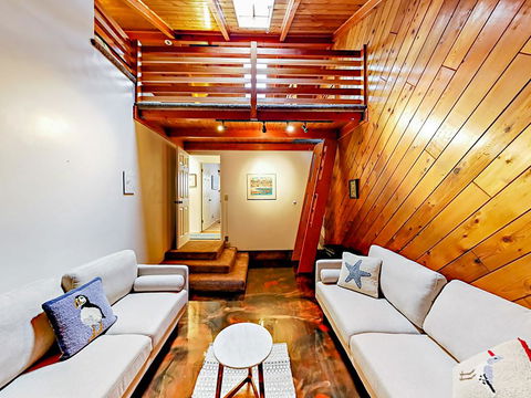 Beach Bungalow In Ventura Cabin - Renee 2