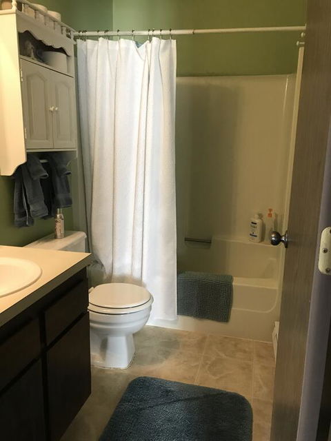 Beach On Canal Shared Home - Renee 1