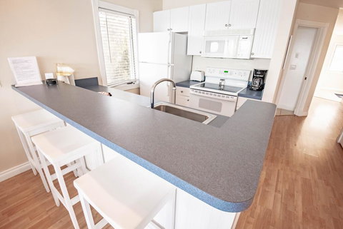 Beach Room 220 - Renee 3