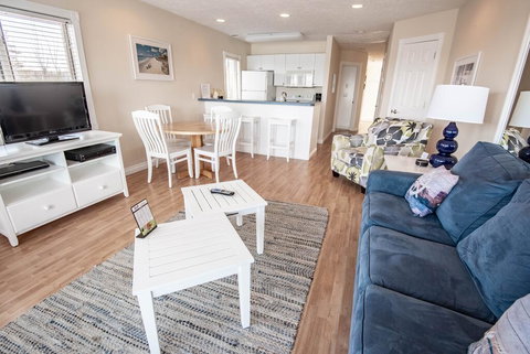 Beach Room 220 - Renee 2