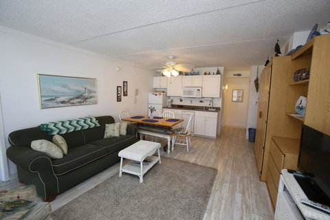 Beachcomber Resort - Renee 3