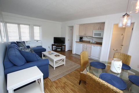 Beachcomber Resort - Renee 2