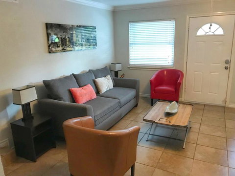 Beautiful Home At Botanical Gardens (#2) - Renee 2