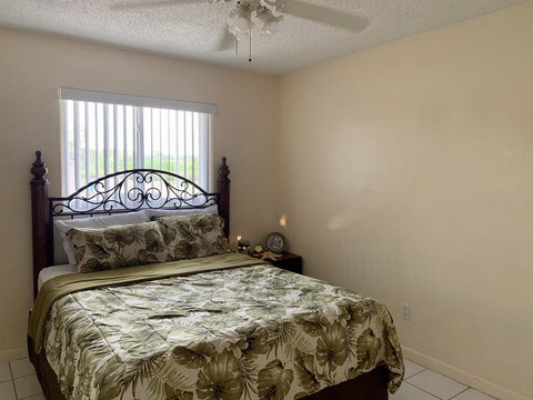 Beautiful Waterfront Home - Internet Find 2