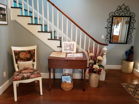 Bell Clemmons House B&b - Renee 2