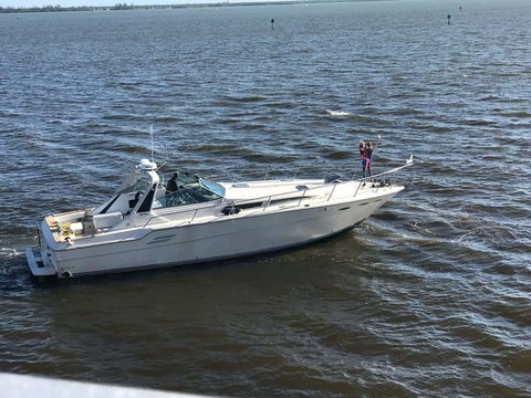 BIG E NUFF - Renee 0