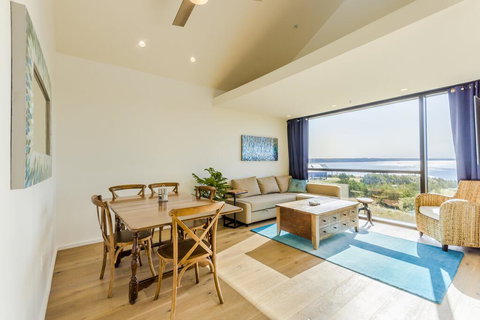 Blue Vista - Renee 2