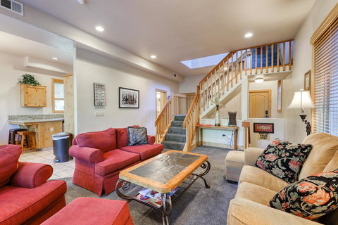 Bonanza Bunkhouse - Renee 1