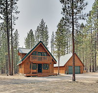 Brand-New Wooded Retreat with Luxe Interior  Deck cabin