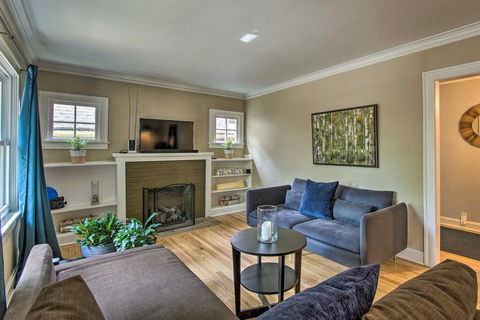 Bright Bungalow With Patio - Walk To Loose Park - Internet Find 3