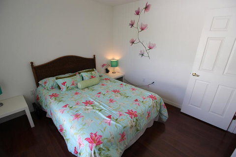 Bursting With Sunshine Pool Home S & G Home - Renee 3