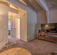 Cabin w/ Deck  BBQ - 1 Block to Lake Tahoe